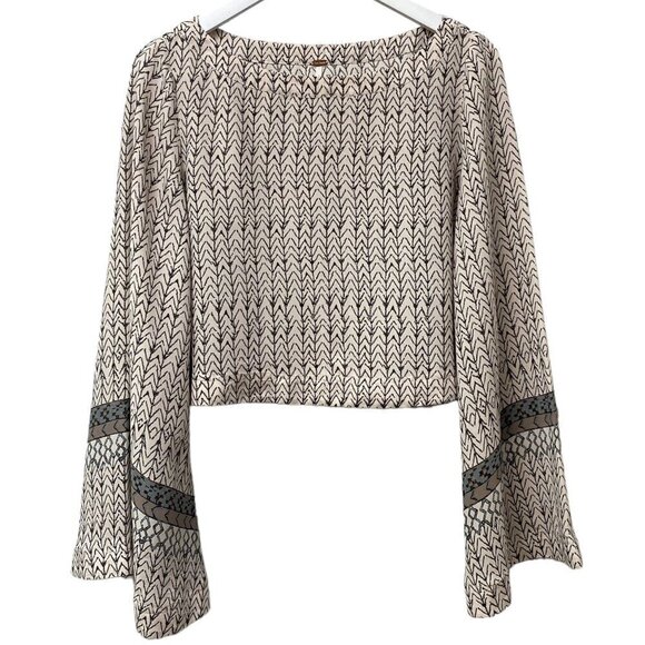 FREE PEOPLE Crop Blouse Size Small Boho Print Cream Stars Aligned Flowy Sleeves - Picture 13 of 15